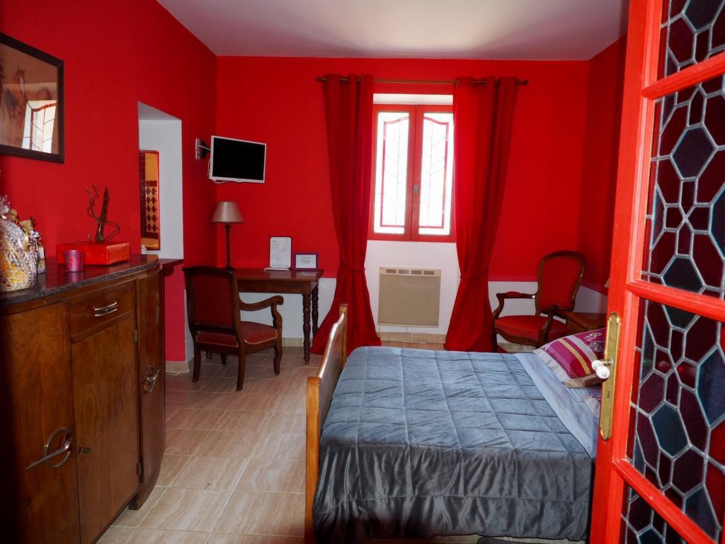 Chambre D'Hotes La Brunetiere Greoux-les-Bains Exterior photo
